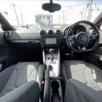 アウディ TTクーペ2.0TFSI ナビ　バックカメラ　ETC　純正アルミ　のサムネイル