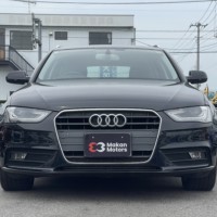 アウディ A4アバント2.0TFSIクワトロ 4WD Bカメラ ヒーター付Pシート ETC ナビ TVのサムネイル