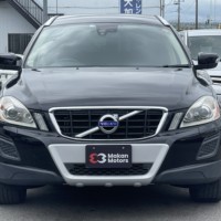 ボルボXC60 T6 AWD SE 4WD ヒーター付P革シート Bカメラ  ETC ナビ TVのサムネイル