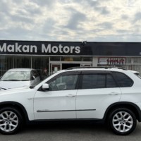 BMW　X5 xドライブ35dブルーパフォーマンス 4WD サンルーフ ヒータ-付レザーシート Bカメラのサムネイル