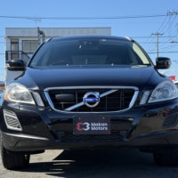 ボルボXC60 T6 AWD 4WD ヒーター付電動革シート ETC  Bカメラ ナビのサムネイル